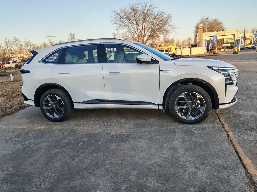 Changan CS75PLUS — фото 10