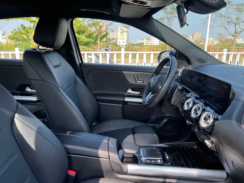 Mercedes-Benz GLA 2023 из CN, фото 3