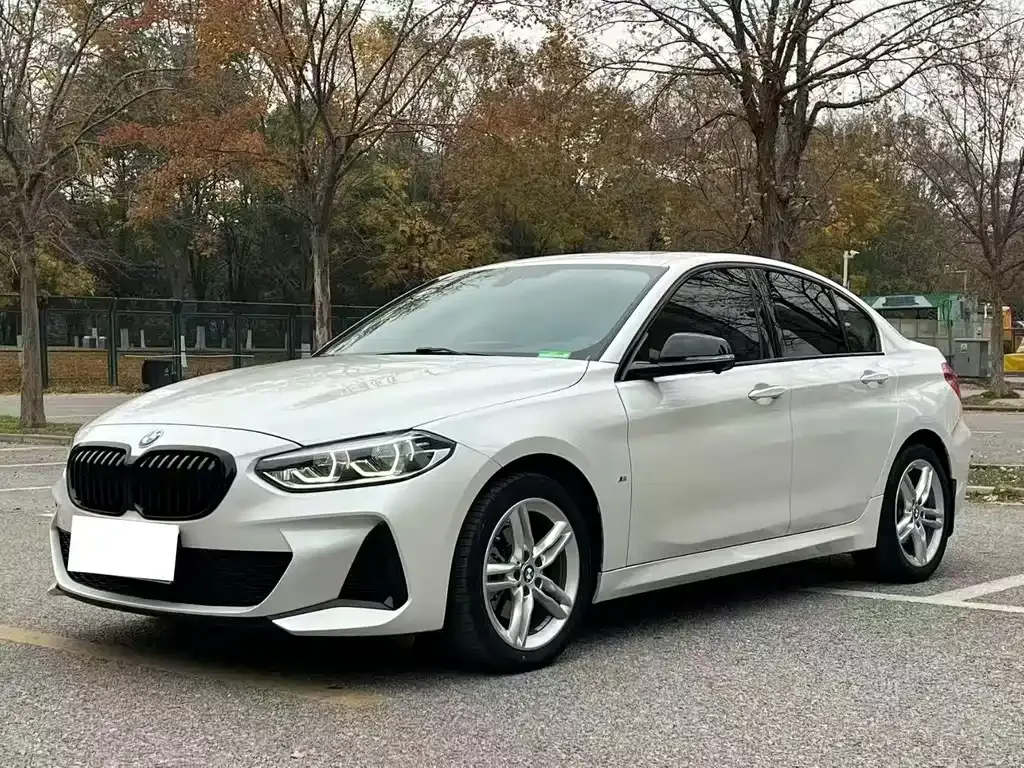BMW 1 Series 2021 из CN, фото 1