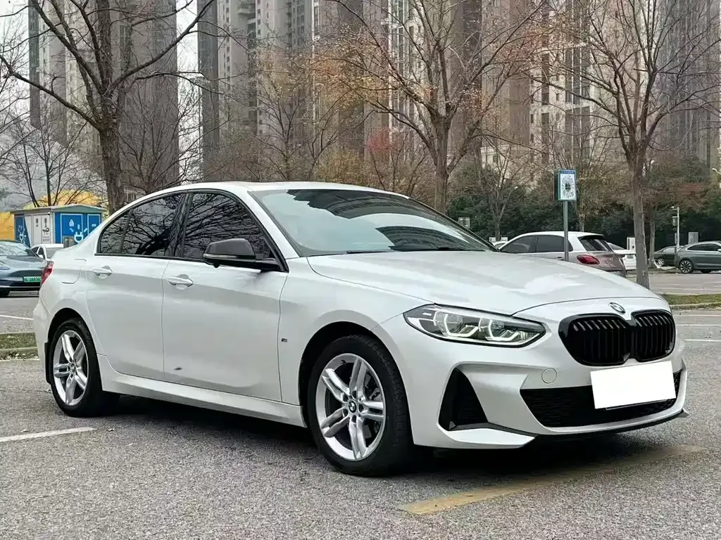 BMW 1 Series 2021 из CN, фото 8