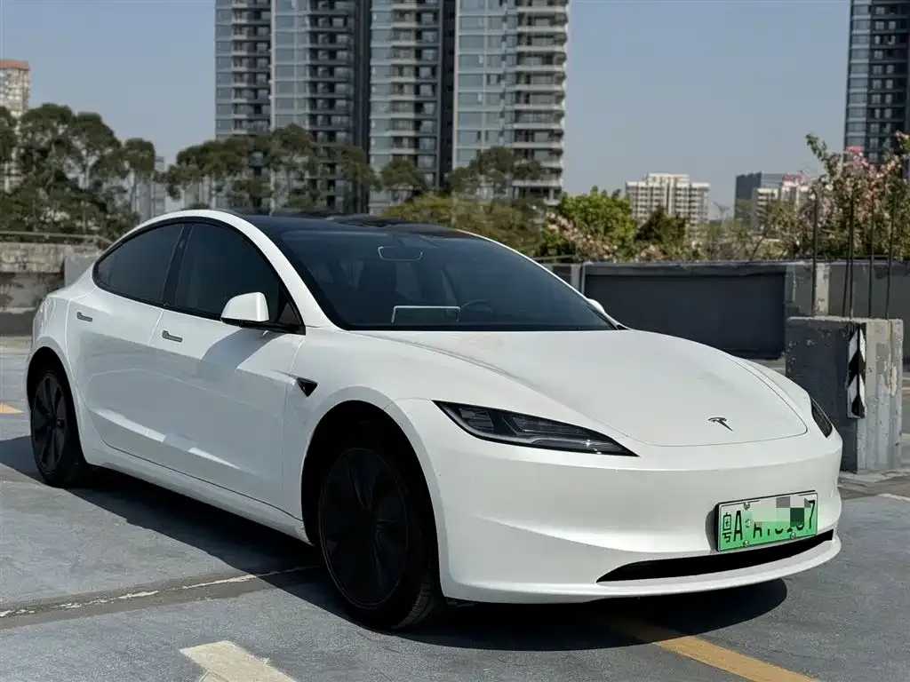 Tesla Model 3 — фото 3
