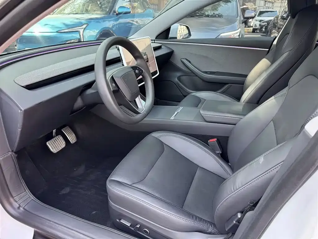 Tesla Model 3 — фото 6
