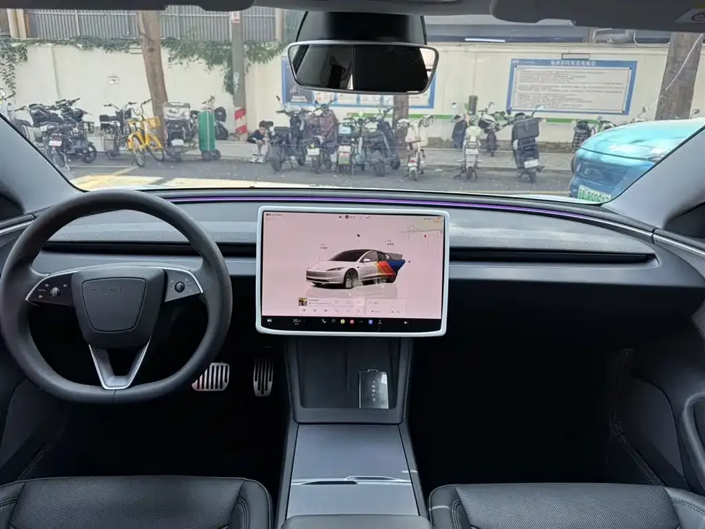 Tesla Model 3 — фото 2