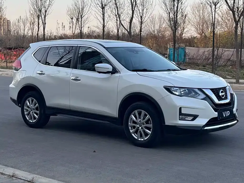 Nissan X-Trail — фото 10