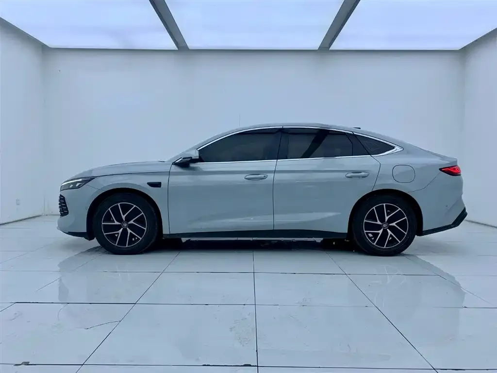 BYD Qin L — фото 8