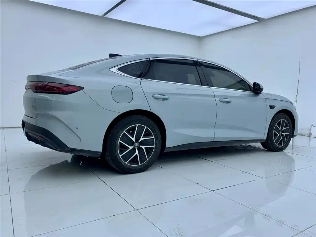 BYD Qin L — фото 7