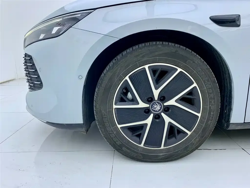 BYD Qin L — фото 4