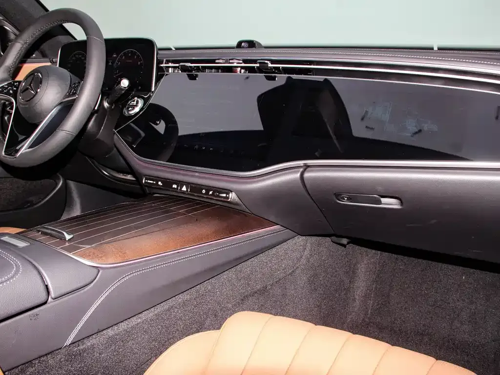 Mercedes-Benz E-Class 2024 из CN, фото 8