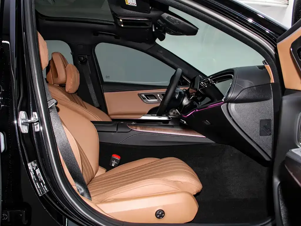 Mercedes-Benz E-Class 2024 из CN, фото 6