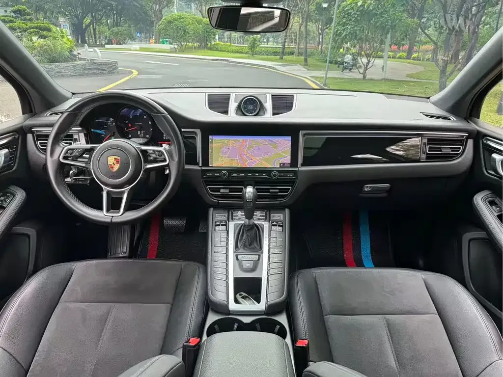 Porsche Macan — фото 8