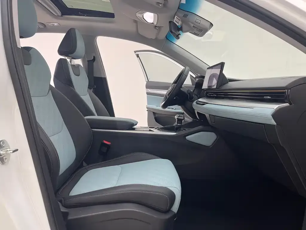 Geely Emgrand L 2022 из CN, фото 9