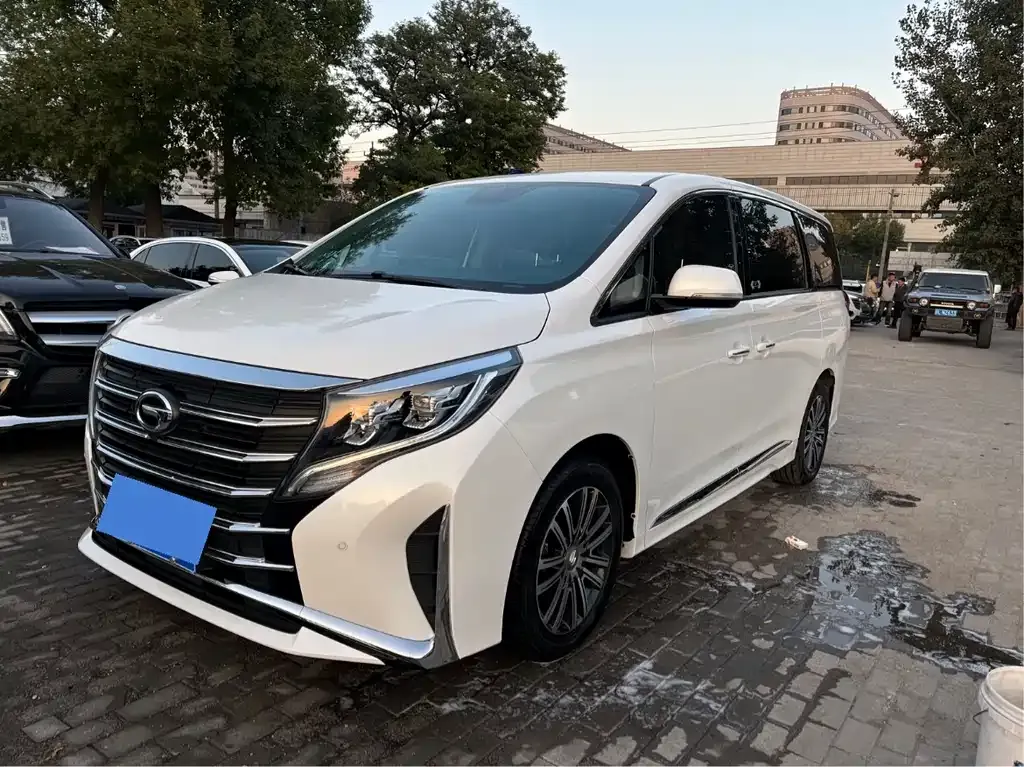 GAC Motor Trumpchi M8 — фото 1
