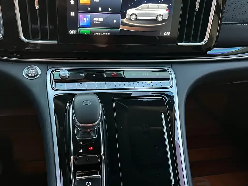 GAC Motor Trumpchi M8 — фото 10