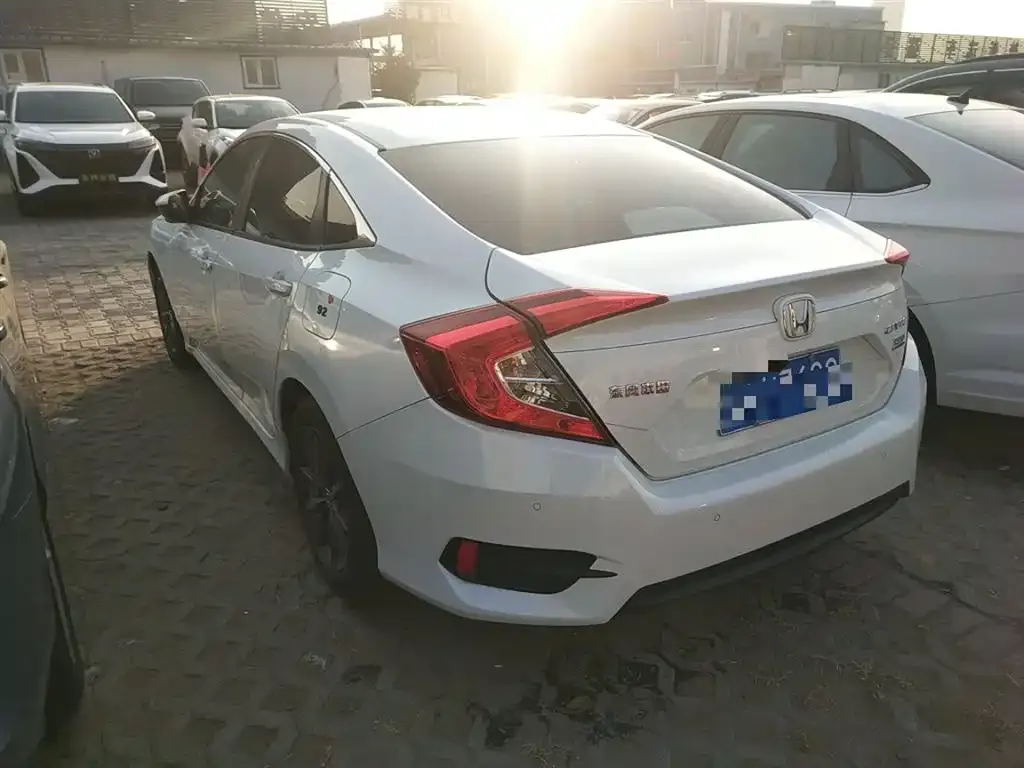Honda Civic 2021 из CN, фото 2