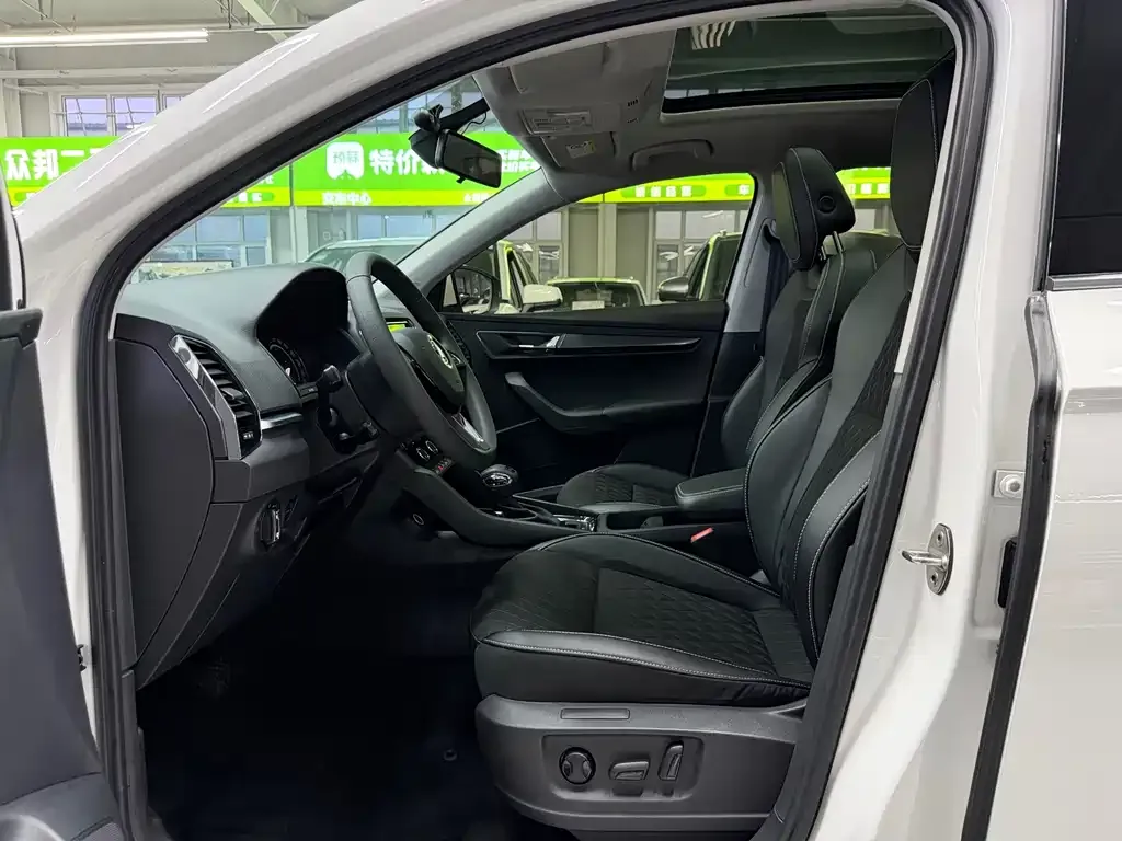 Skoda Karoq 2021 из CN, фото 2