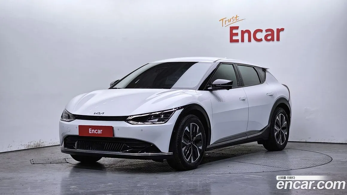 Kia EV6 — фото 1