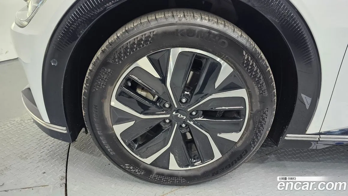 Kia EV6 — фото 3