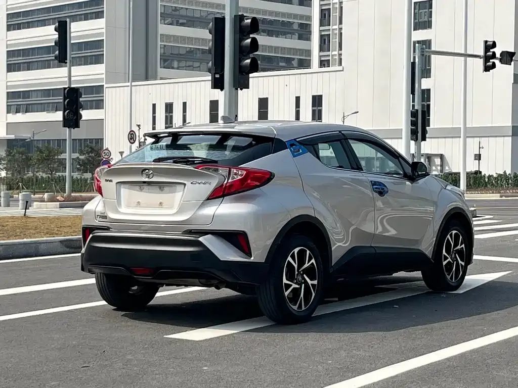 Toyota C-HR 2021 из CN, фото 9