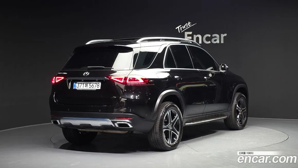Mercedes-Benz GLE-Class — фото 7