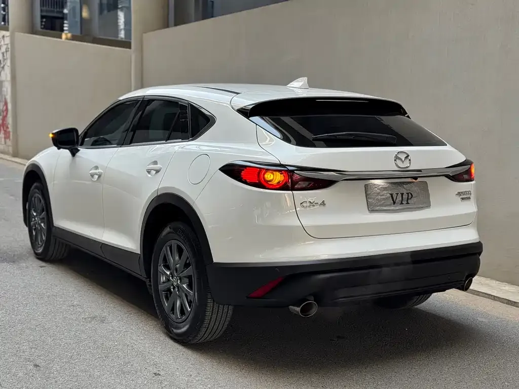 Mazda CX-4 — фото 8