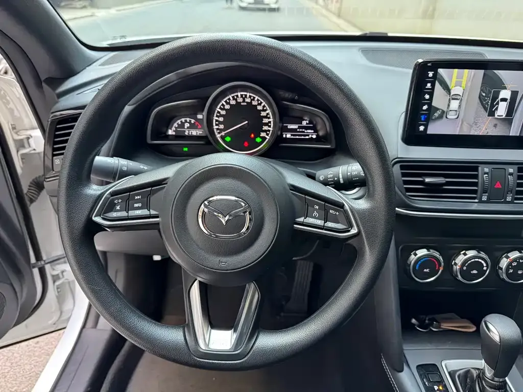 Mazda CX-4 — фото 9