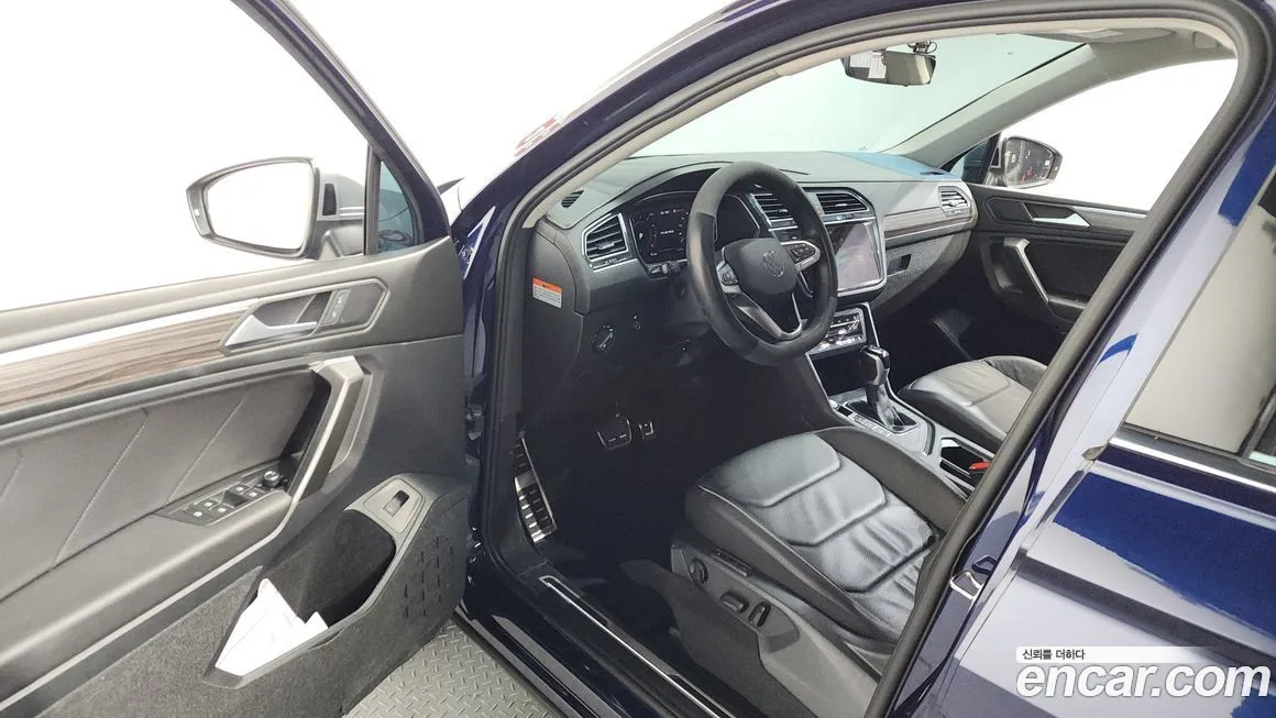 Volkswagen Tiguan 2023 из KR, фото 9