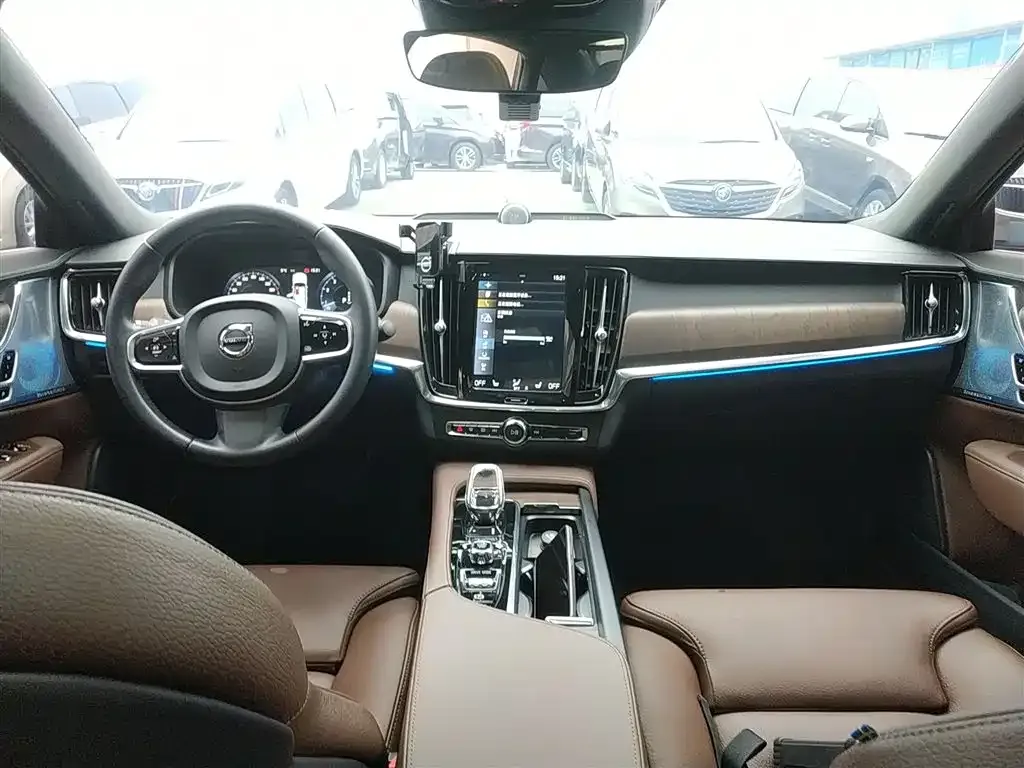 Volvo S90 2021 из CN, фото 5