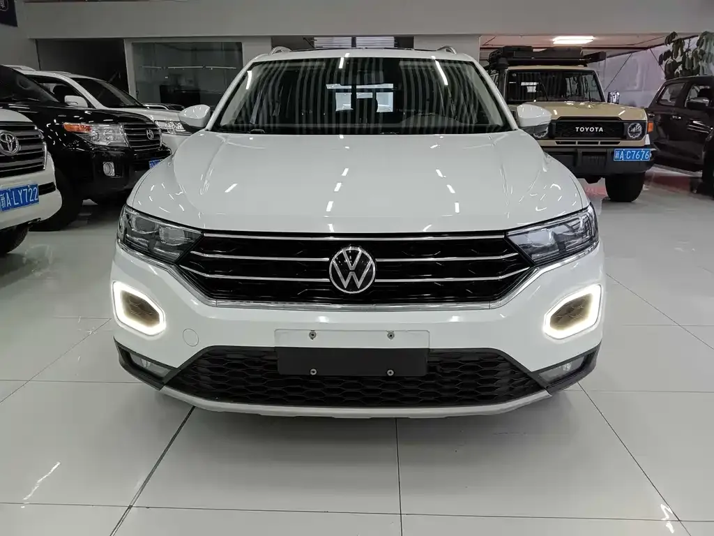 Volkswagen T-Roc — фото 3