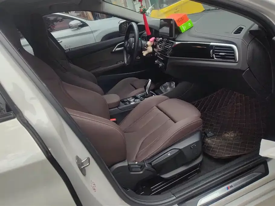 BMW 1 Series 2023 из CN, фото 6