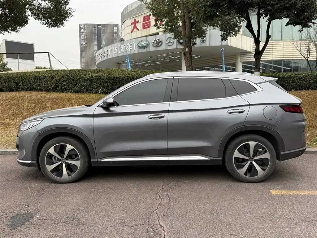 BYD PLUS New Energy — фото 5