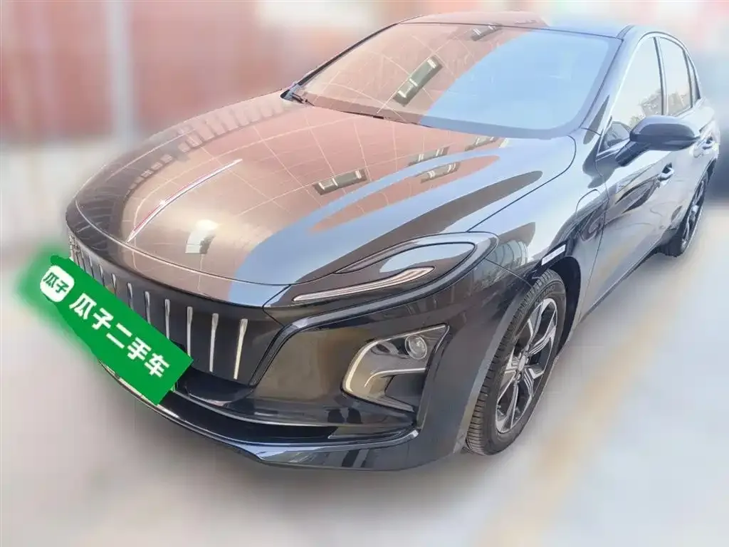 Hongqi E-QM5 2024 из CN, фото 10