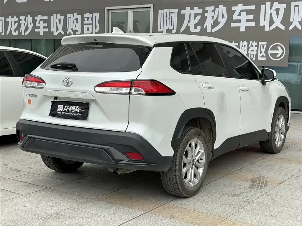 Toyota Frontlander 2023 из CN, фото 6