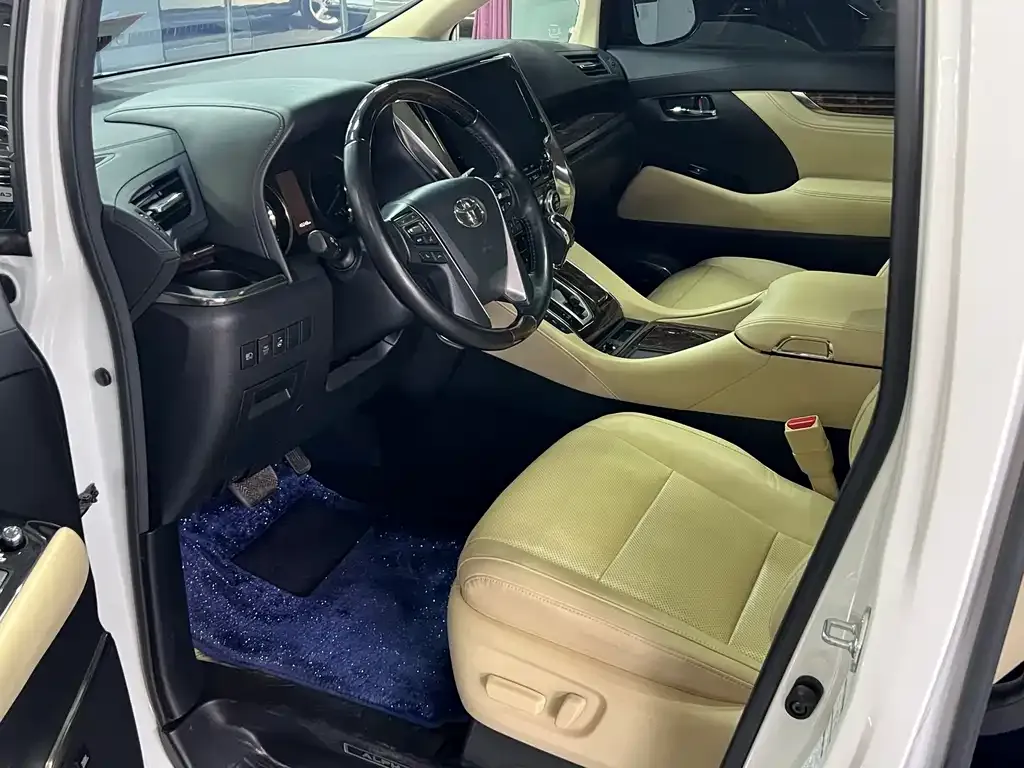 Toyota Alphard 2021 из CN, фото 2