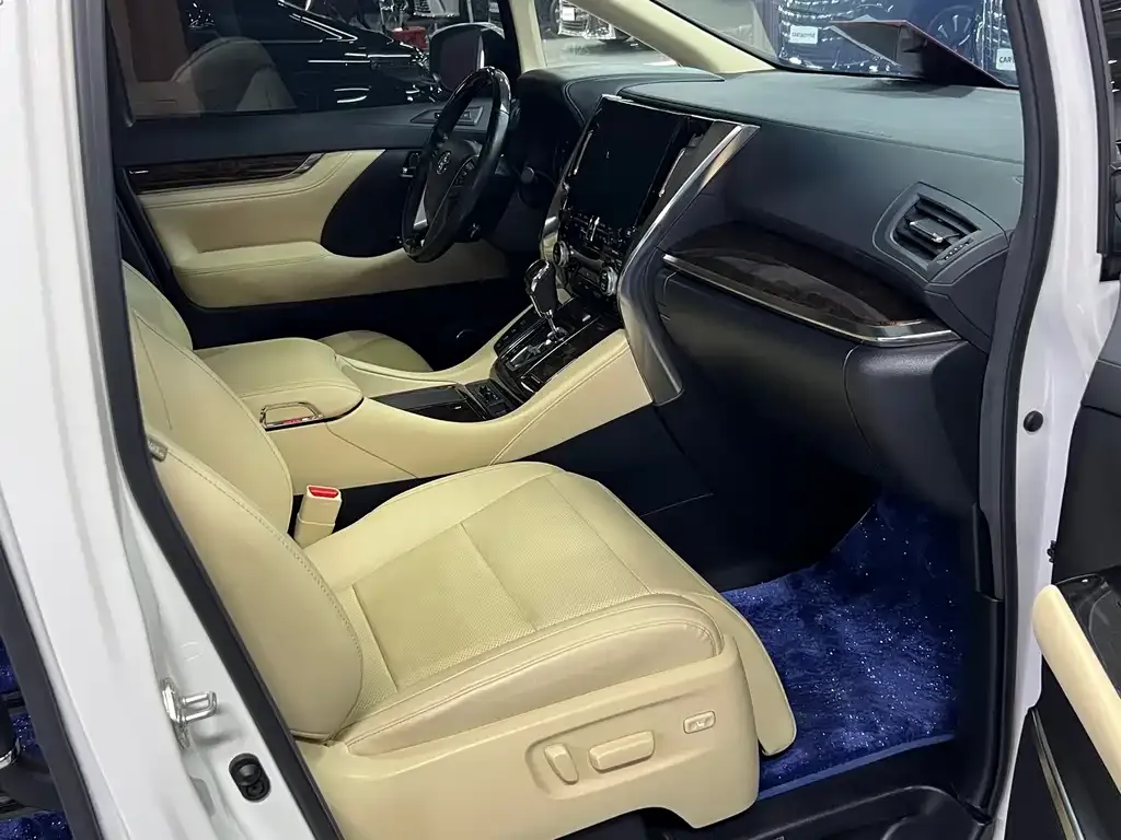 Toyota Alphard 2021 из CN, фото 9