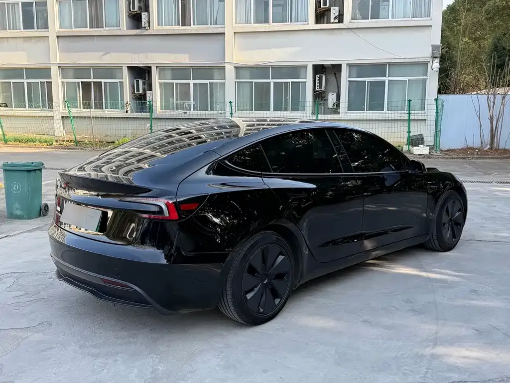 Tesla Model 3 2023 из CN, фото 9