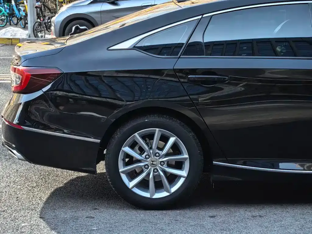 Honda Accord 2023 из CN, фото 2