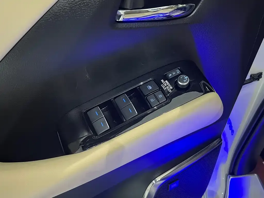 Toyota Vellfire 2023 из CN, фото 3
