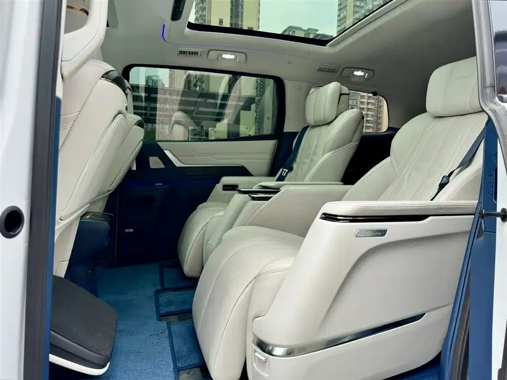 Buick Century 2023 из CN, фото 2