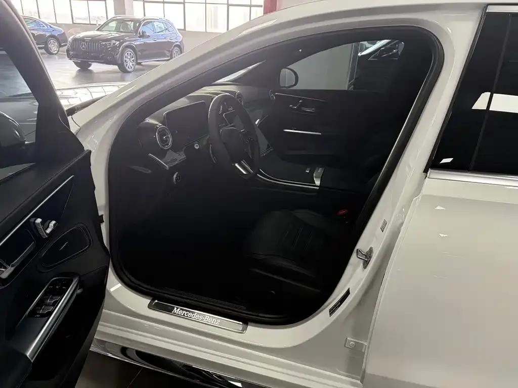 Mercedes-Benz C-Class 2025 из CN, фото 2
