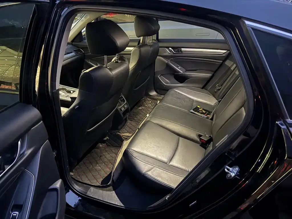 Honda Accord 2021 из CN, фото 2