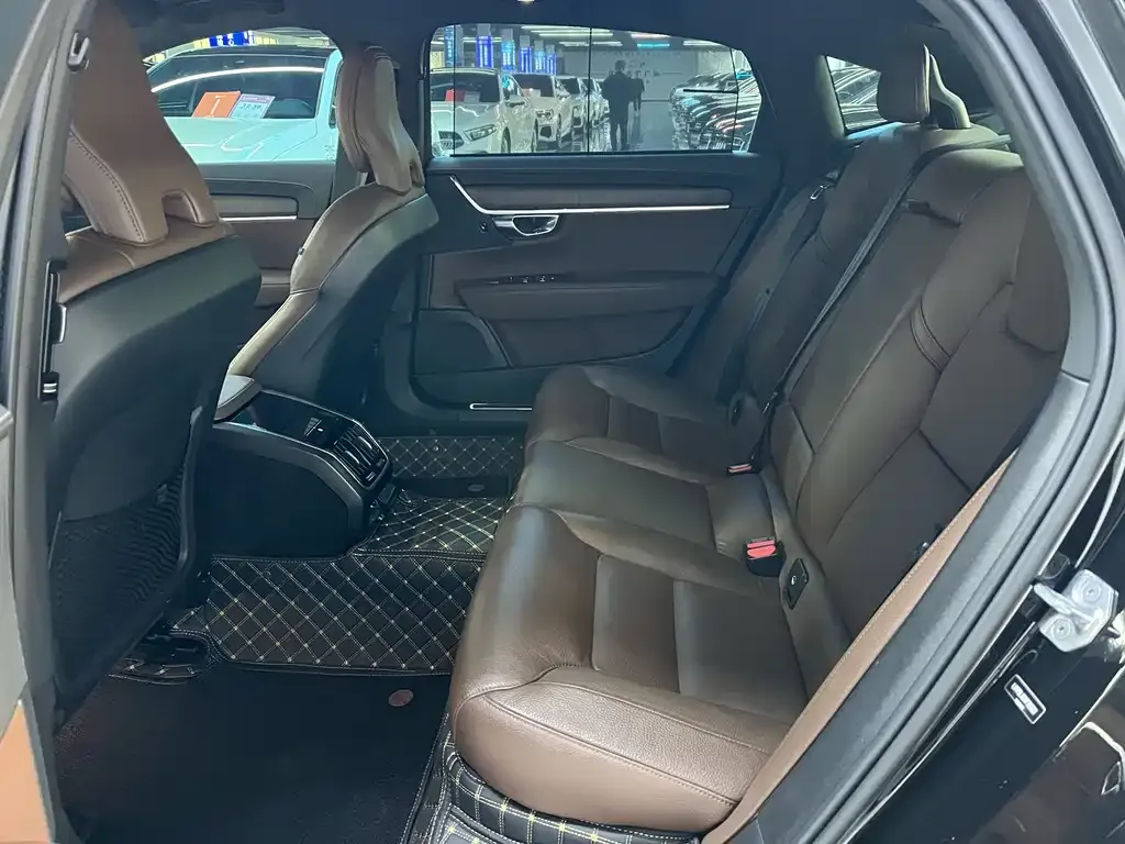Volvo S90 2022 из CN, фото 9