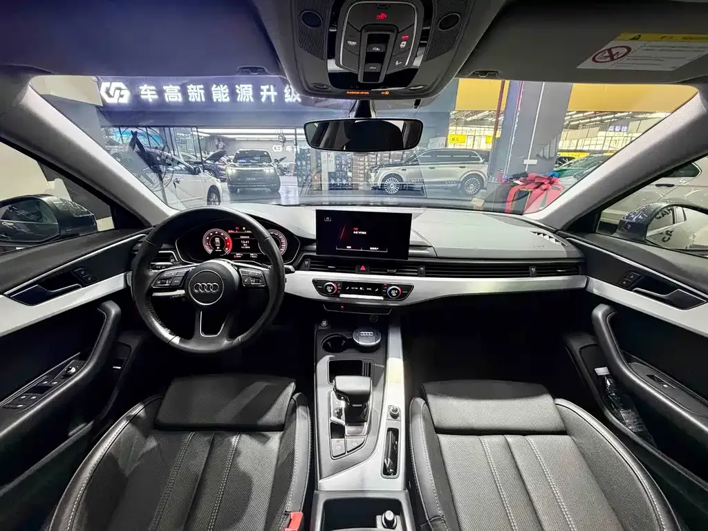 Audi A4L 2021 из CN, фото 9