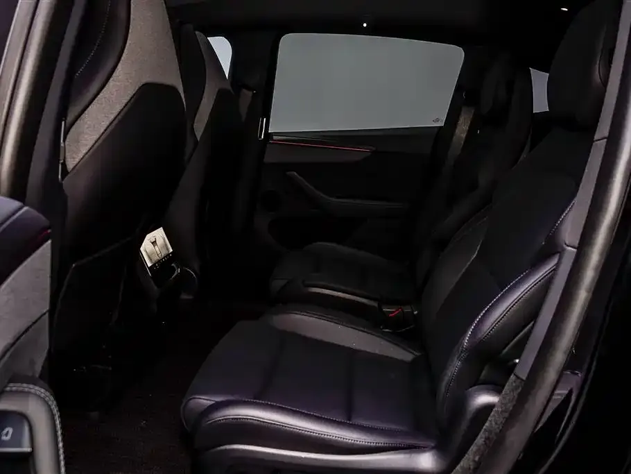 Tesla Model Y L 2025 из CN, фото 10