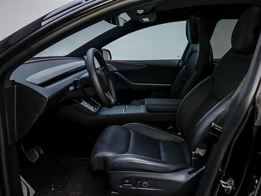 Tesla Model Y L 2025 из CN, фото 5