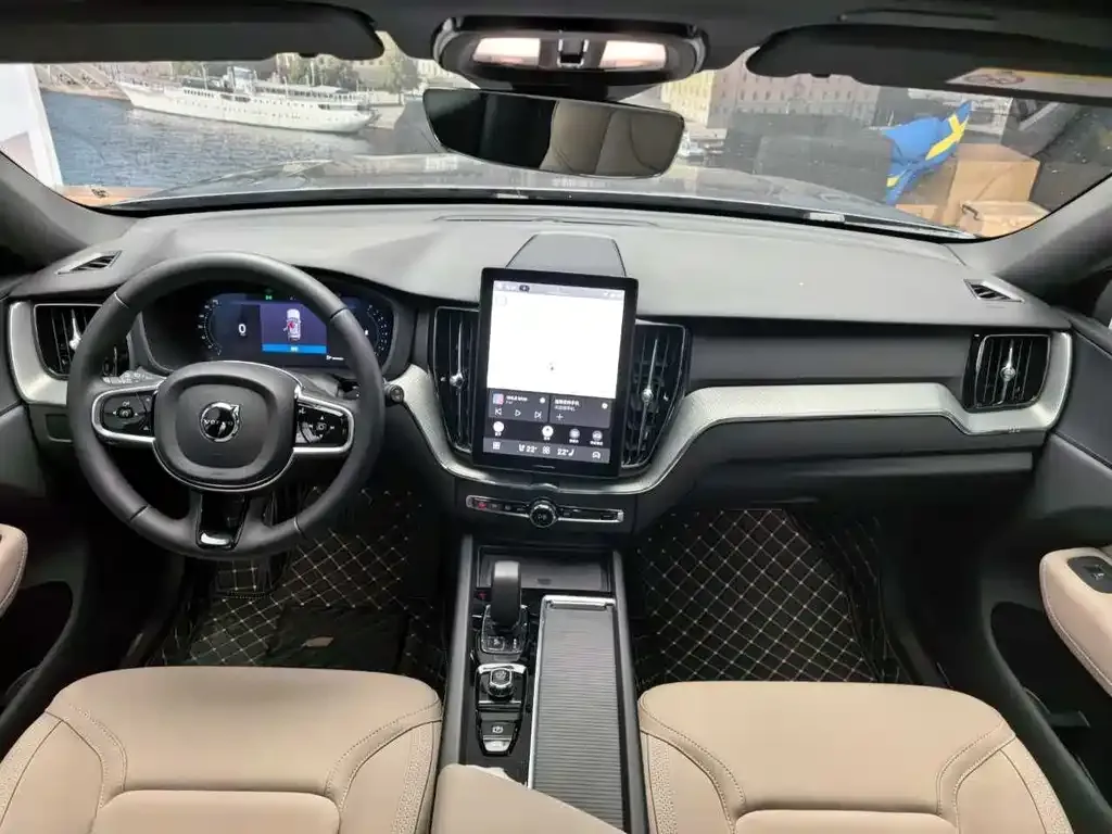Volvo XC60 2025 из CN, фото 4