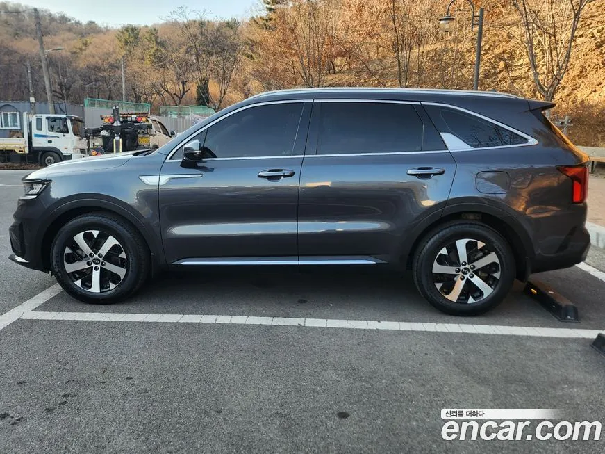 Kia Sorento — фото 5