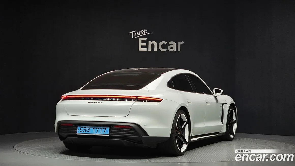 Porsche Taycan 2022 из KR, фото 5