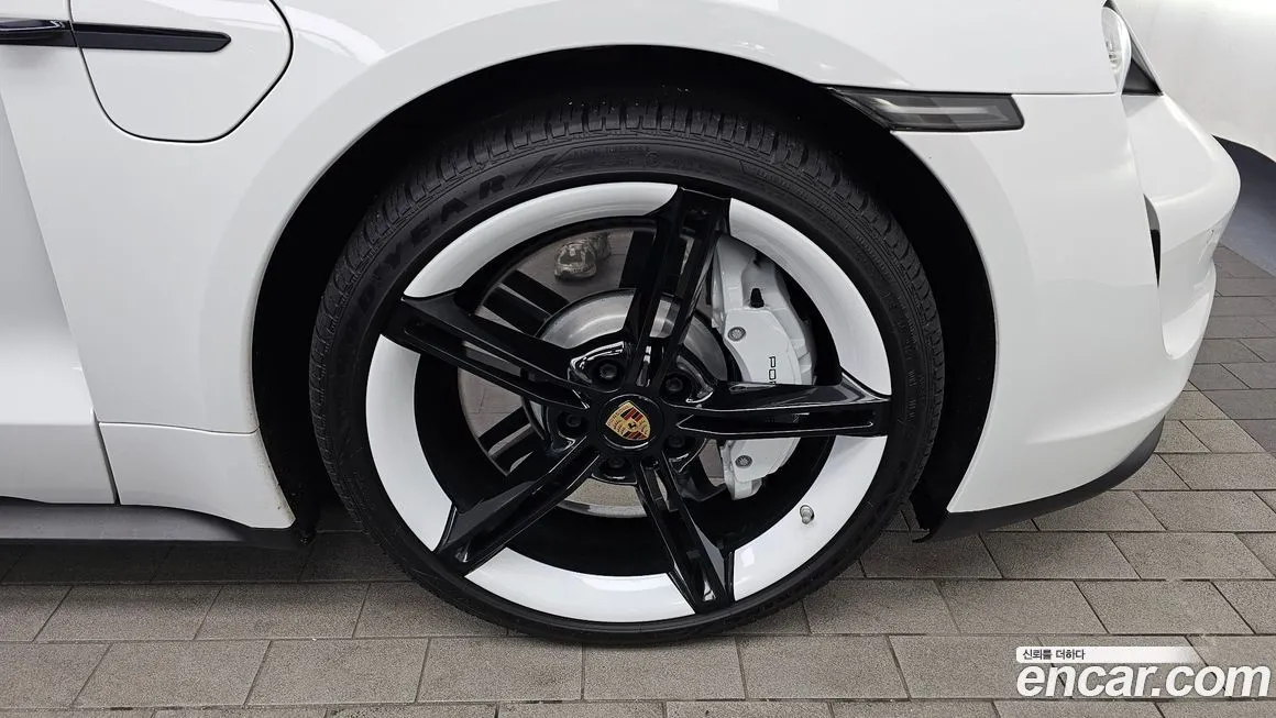 Porsche Taycan 2022 из KR, фото 9