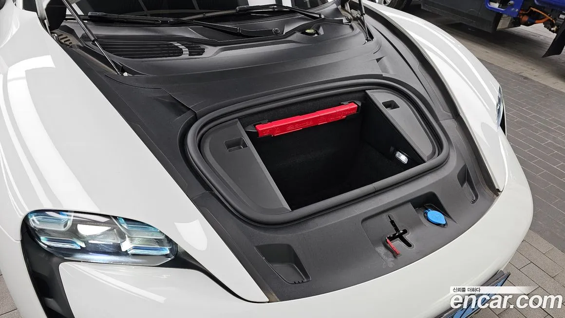 Porsche Taycan 2022 из KR, фото 3