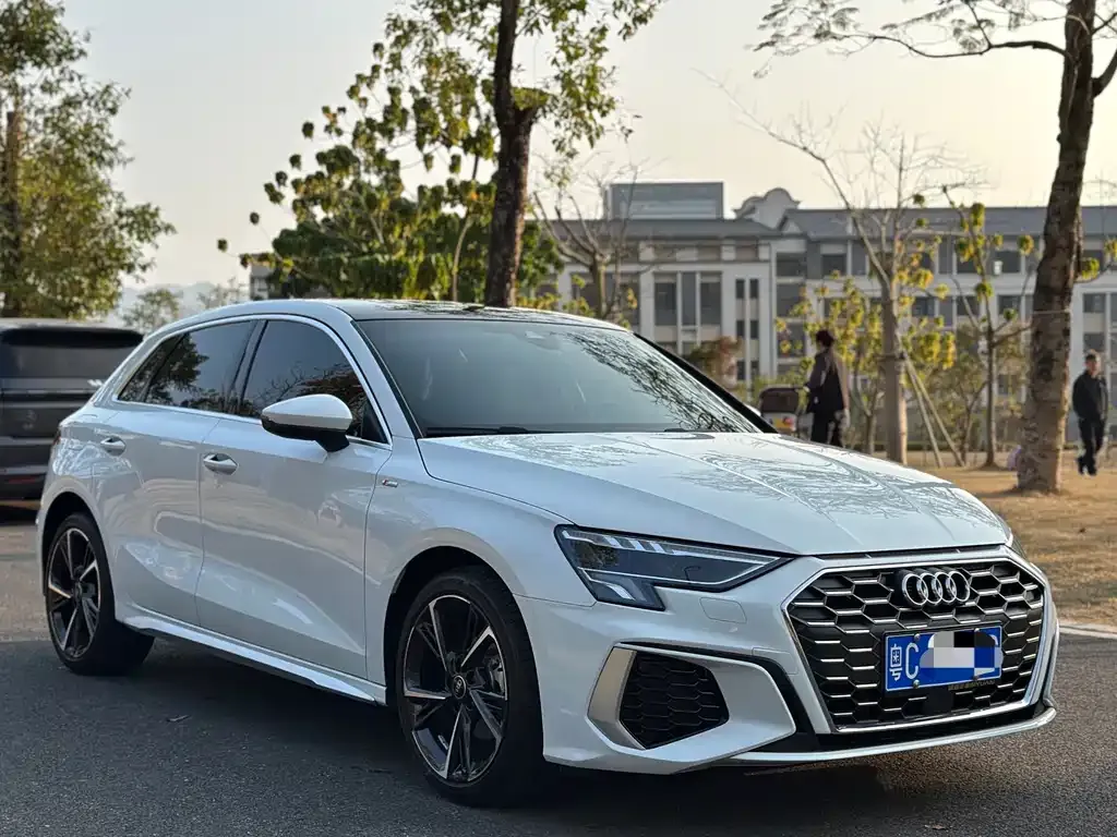 Audi A3 2023 из CN, фото 7